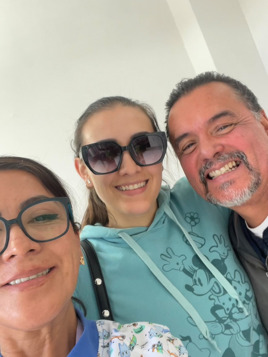 Laura con pacientes