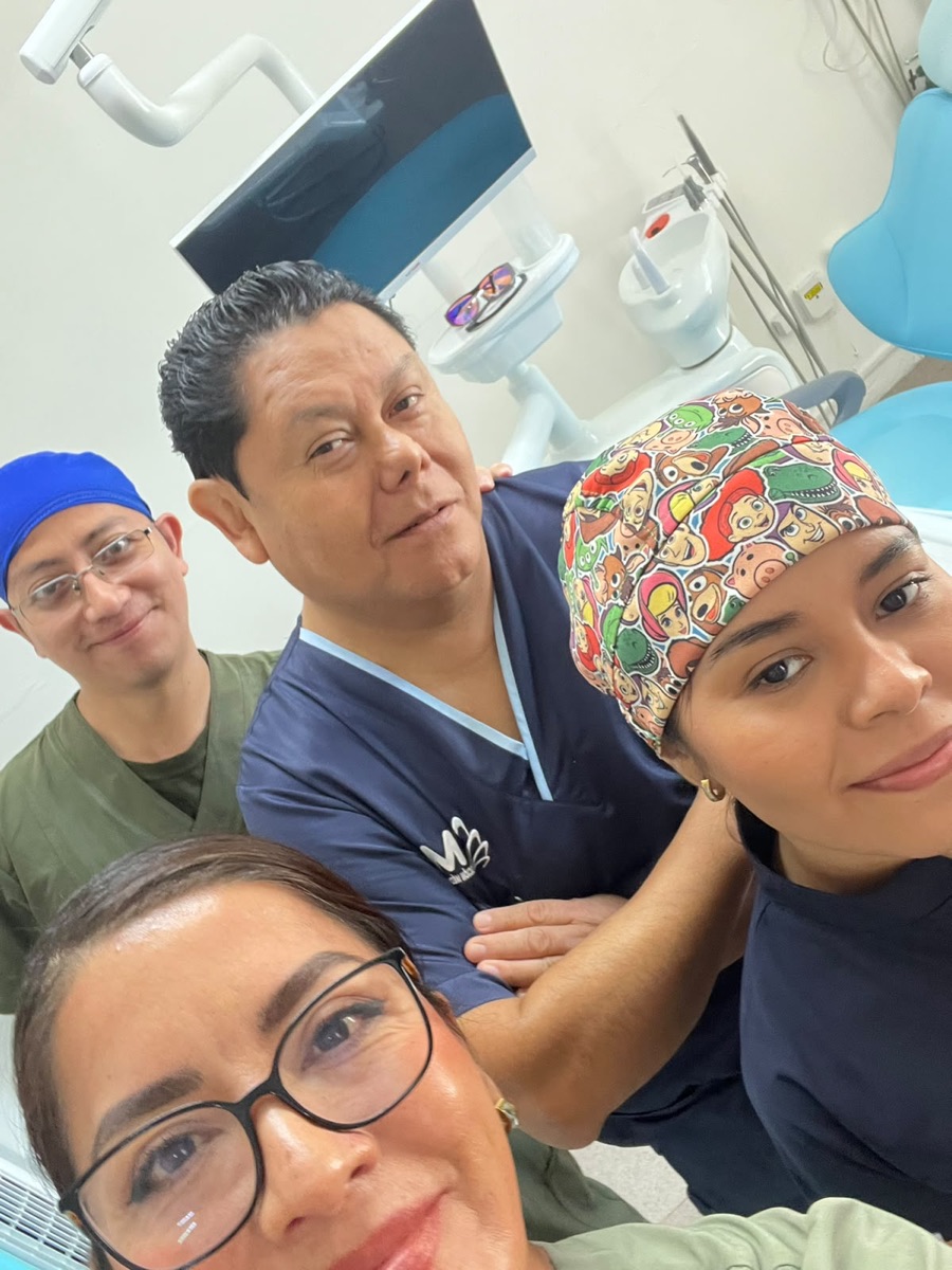 El equipo en el consultorio
